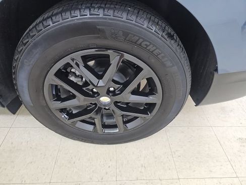 Used 2024 Chevrolet Equinox LT w/ LPO, Floor Liner Package FWD image 24