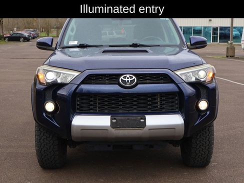 Used 2014 Toyota 4Runner SR5 image 9