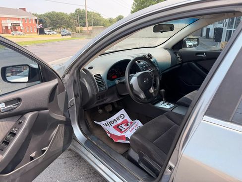 Used 2008 Nissan Altima 2.5 S FWD image 9