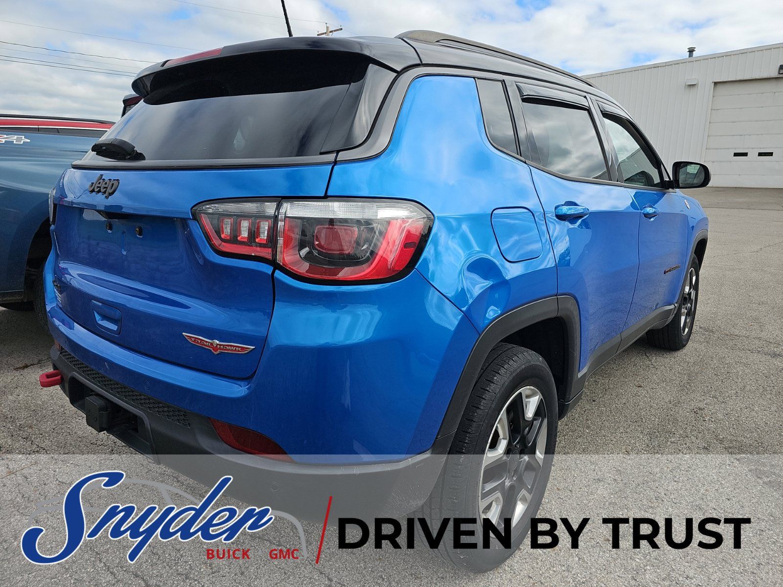 Used 2018 Jeep Compass Trailhawk AWD/4WD image 7