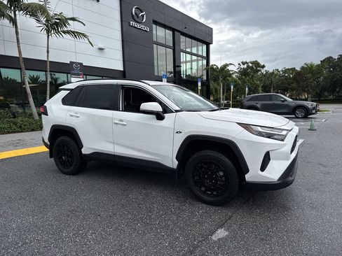Used 2024 Toyota RAV4 XLE FWD image 6