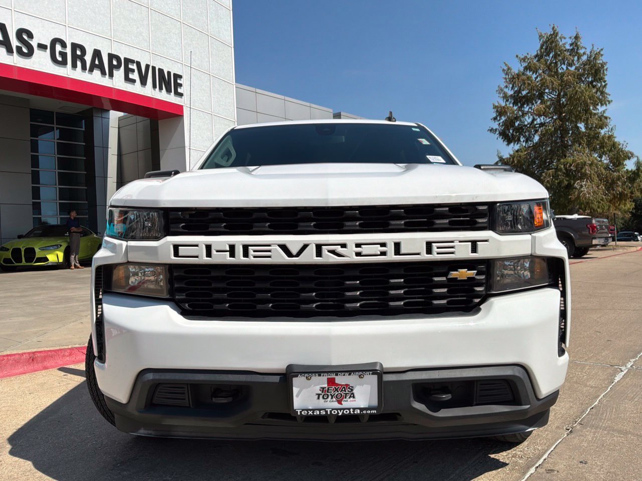 Used 2022 Chevrolet Silverado 1500 Custom w/ Safety Confidence Package RWD image 3