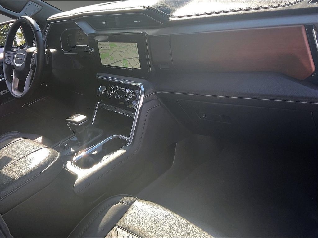 Used 2024 GMC Sierra 1500 Denali w/ Denali Reserve Package AWD/4WD image 13