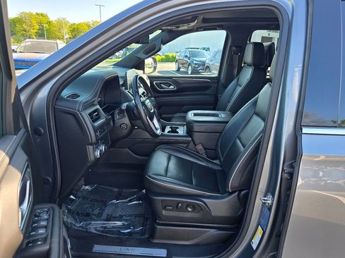 Used 2021 GMC Yukon XL SLT w/ SLT Premium Package AWD/4WD image 16