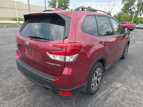 Used 2022 Subaru Forester Premium AWD/4WD image 4
