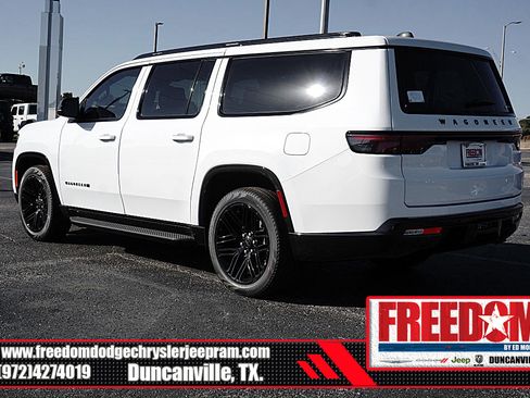 New 2025 Jeep Wagoneer L Series II w/ Premium Group I image 3