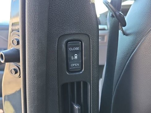 Used 2018 Honda Odyssey EX-L image 18