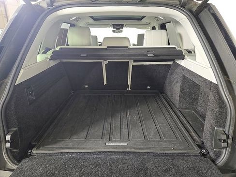 Used 2017 Land Rover Range Rover HSE image 29