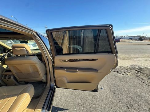 Used 2010 Mercedes-Benz R 350 4MATIC image 20