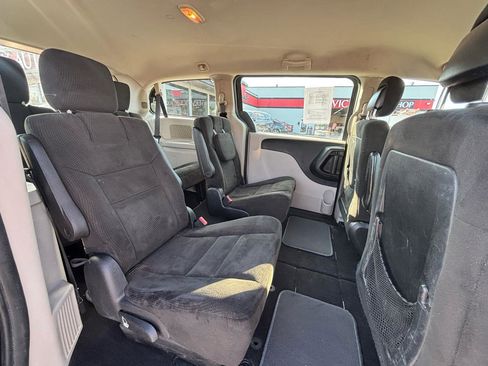 Used 2015 Dodge Grand Caravan American Value Package image 12