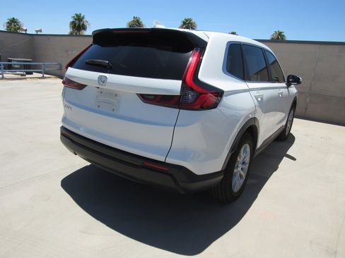 Used 2023 Honda CR-V EX-L image 3