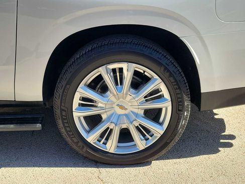 Used 2022 Chevrolet Suburban High Country w/ Max Trailering Package image 8