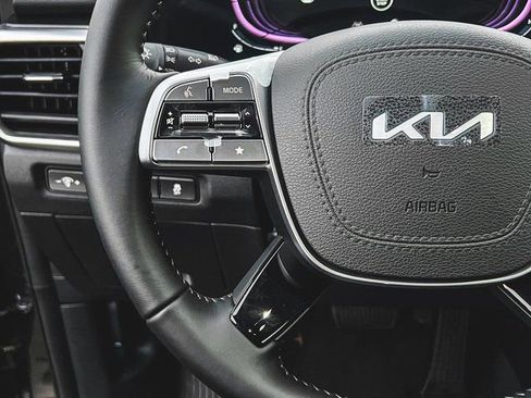 New 2025 Kia Telluride S image 24