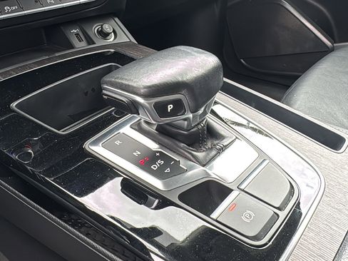 Used 2021 Audi Q5 2.0T Premium image 21