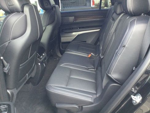 New 2026 Cadillac Vistiq Luxury image 12