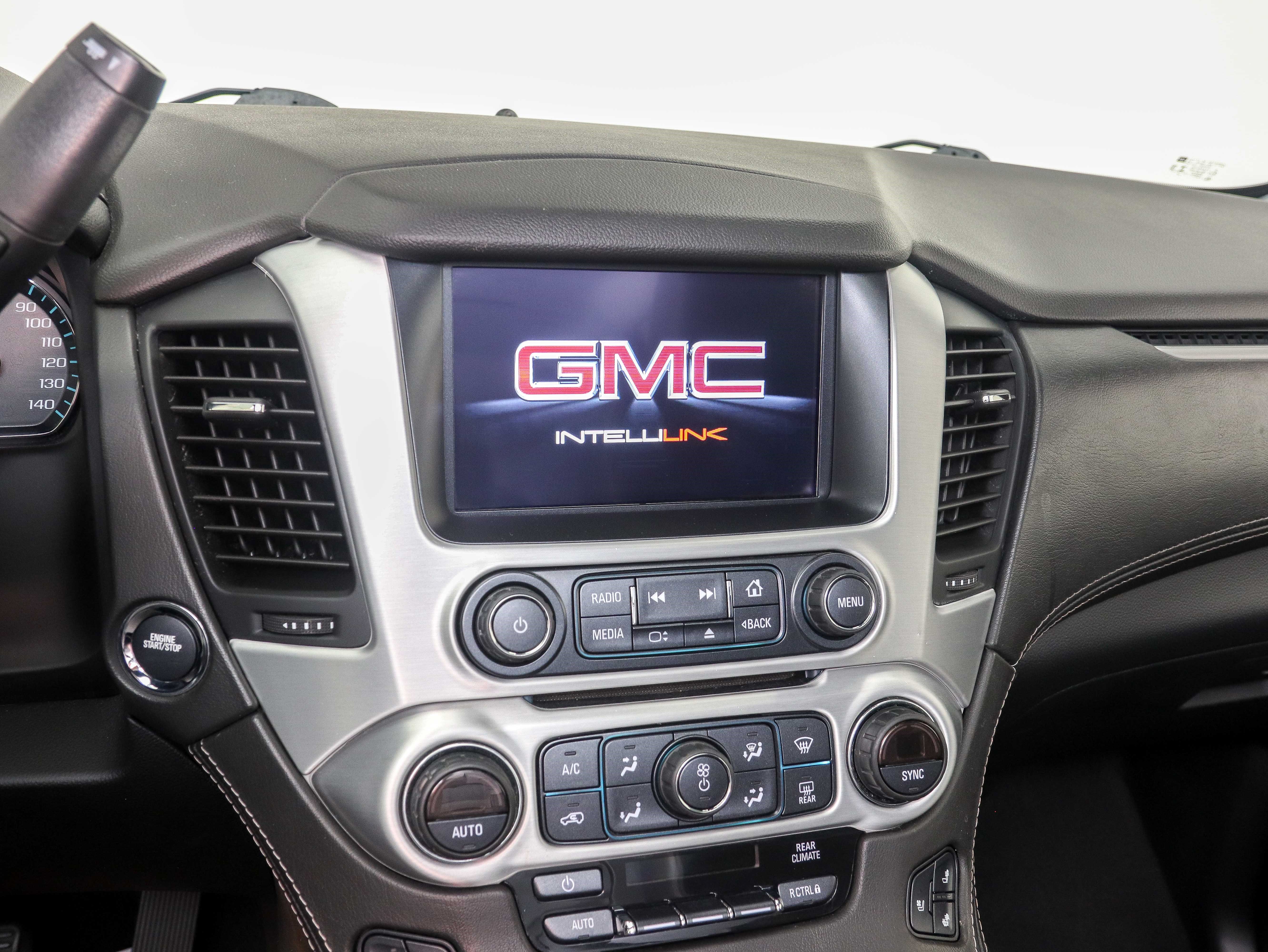 Used 2020 GMC Yukon XL SLT w/ Premium Edition AWD/4WD image 19