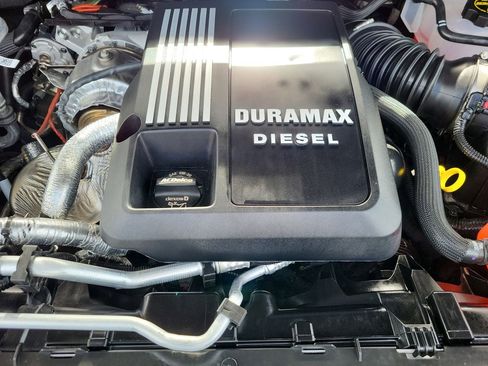 Used 2025 Chevrolet Silverado 1500 RST image 32