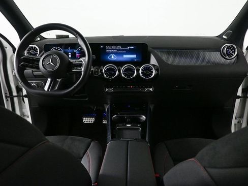 Certified 2025 Mercedes-Benz GLA 250 image 17