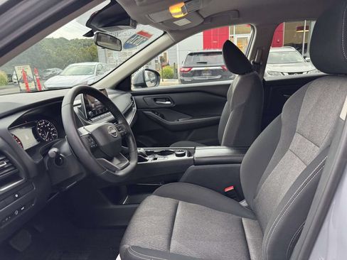 Certified 2026 Nissan Rogue SV AWD/4WD image 16