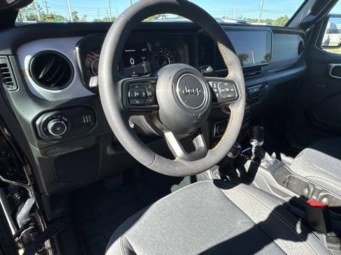 Used 2024 Jeep Wrangler Willys image 13