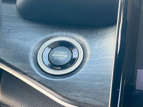 Used 2021 Jeep Grand Cherokee L Limited image 19