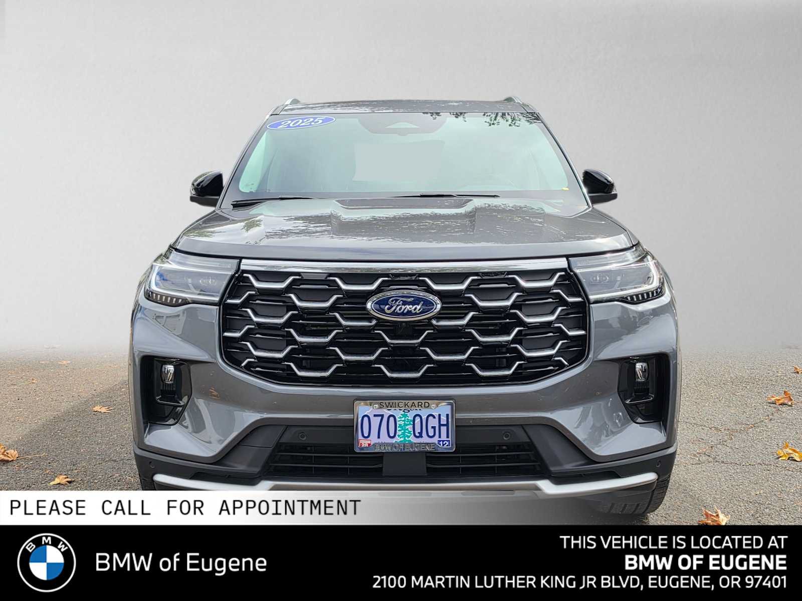 Used 2025 Ford Explorer Platinum w/ Ultimate Package AWD/4WD image 8