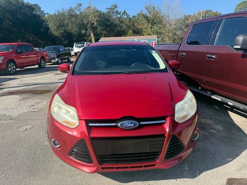 Used 2012 Ford Focus SE image 2