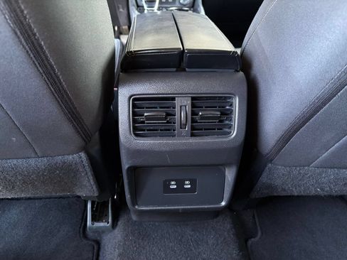 Used 2025 Nissan Rogue SV AWD/4WD image 24
