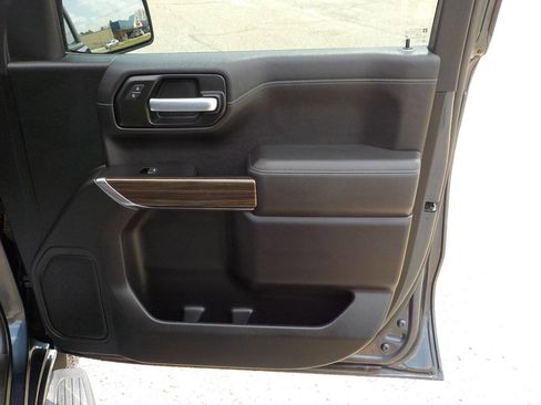 Used 2021 Chevrolet Silverado 1500 LT w/ Convenience Package II image 29