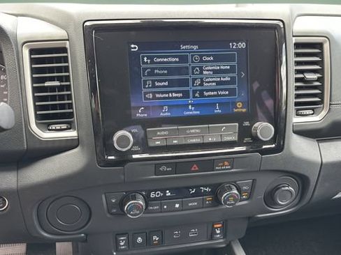 Used 2024 Nissan Frontier SL w/ Technology Package RWD image 27