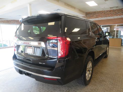 Used 2021 GMC Yukon XL SLT RWD image 4