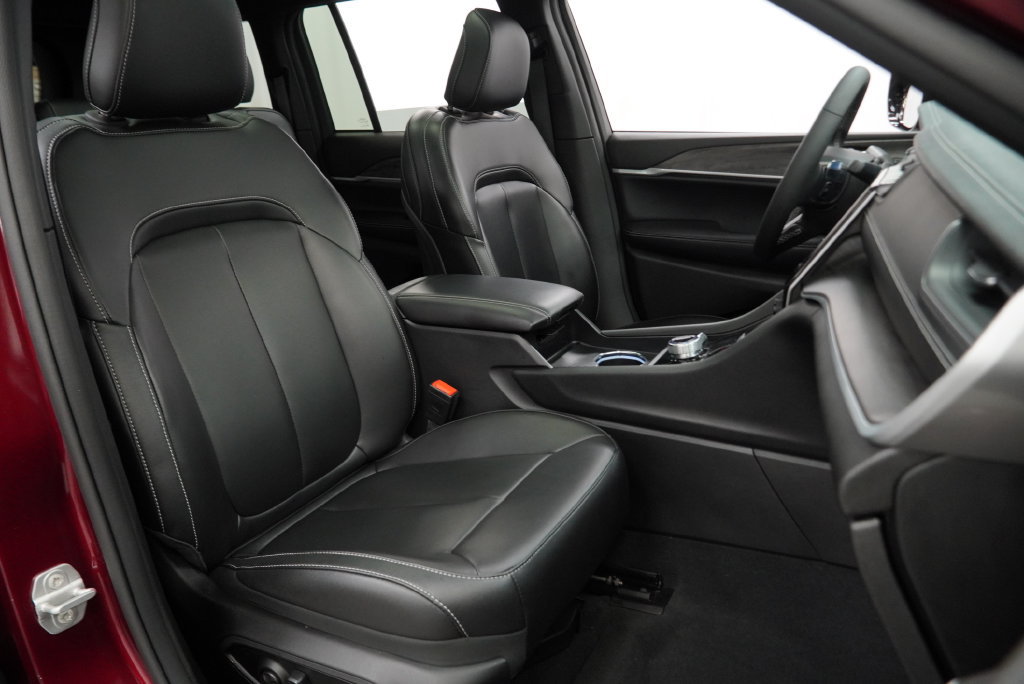 Used 2024 Jeep Grand Cherokee Limited 4xe AWD/4WD image 41