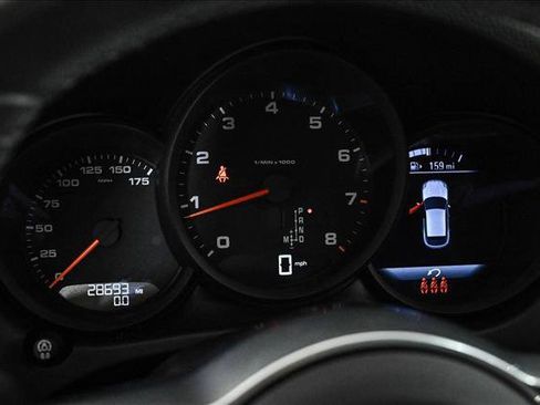 Used 2021 Porsche Macan image 11