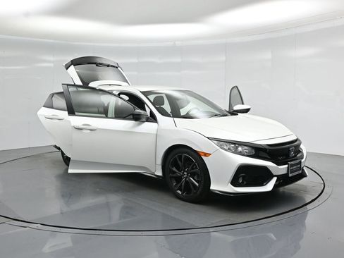 Used 2018 Honda Civic Sport image 25