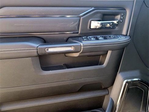 Used 2024 RAM 3500 Limited image 15