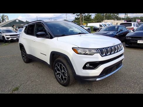 Certified 2025 Jeep Compass Limited AWD/4WD image 2