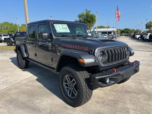 New 2026 Jeep Gladiator Mojave image 7