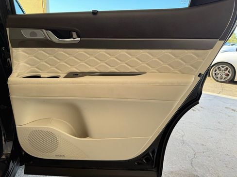 Used 2021 Hyundai Palisade Calligraphy image 16