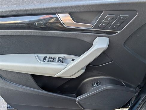 Used 2018 Audi Q5 2.0T Premium Plus w/ Premium Plus Package image 36
