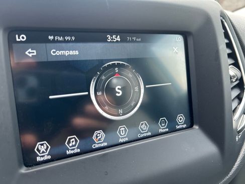 Used 2019 Jeep Compass Latitude w/ Cold Weather Group image 13