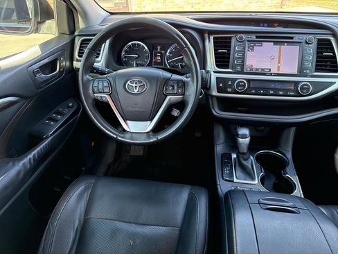 Used 2014 Toyota Highlander Limited image 39
