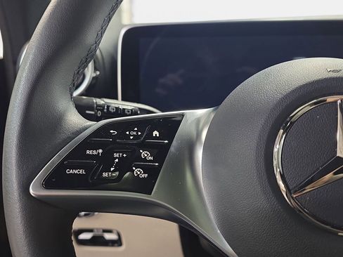 New 2025 Mercedes-Benz GLC 300 GLC 300 image 17