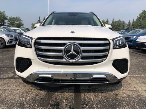 New 2025 Mercedes-Benz GLS 450 4MATIC image 2