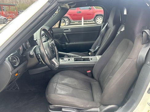 Used 2008 MAZDA MX-5 Miata Sport image 8