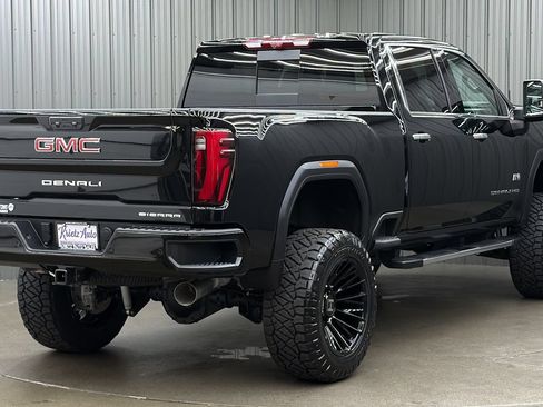 Used 2026 GMC Sierra 3500 Denali w/ Denali Reserve Package AWD/4WD image 5