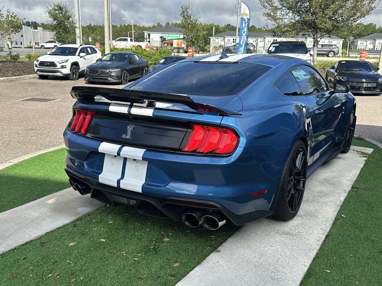 Used 2021 Ford Mustang Shelby GT500 w/ Technology Package RWD image 6