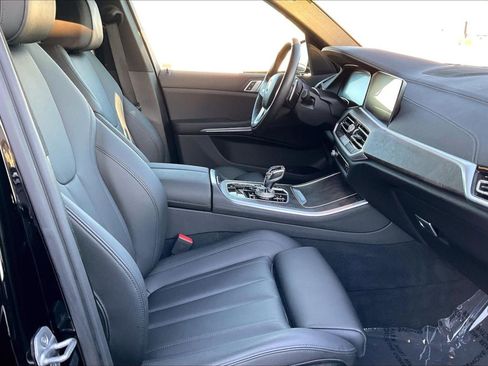 Used 2022 BMW X5 xDrive40i w/ Premium Package image 7