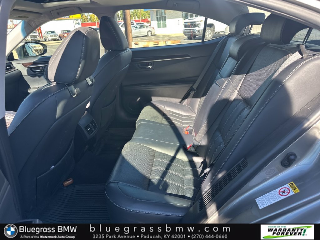 Used 2018 Lexus ES 300h FWD image 25
