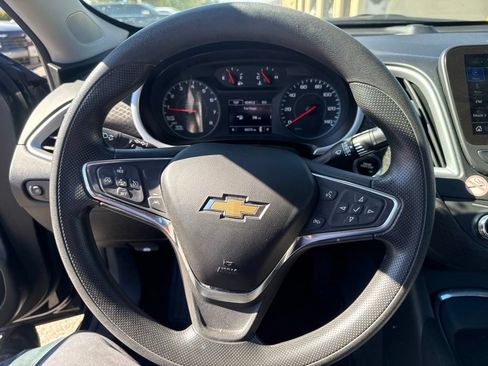 Used 2023 Chevrolet Malibu LT FWD image 13