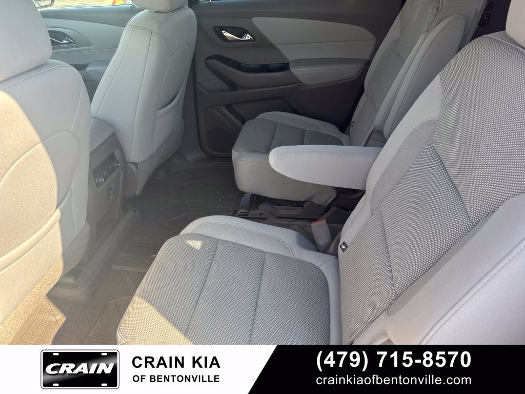 Used 2020 Chevrolet Traverse LT FWD image 17
